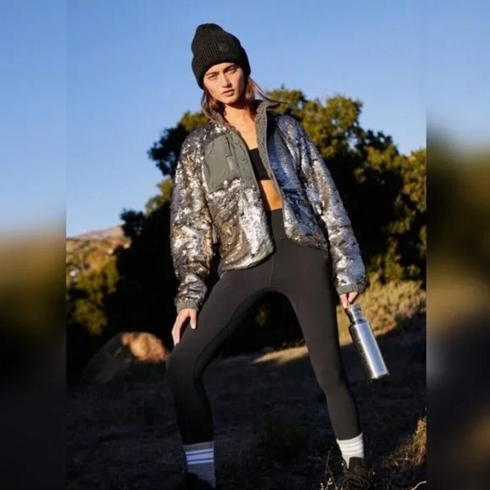 ✨3x HP✨Free People Movement Hit The Slopes Sequin Jacket NWT - Picture 4 of 10